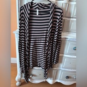 Cute cardigan with elbow patches